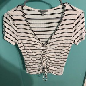 Stipped tie up design cropped T-shirt